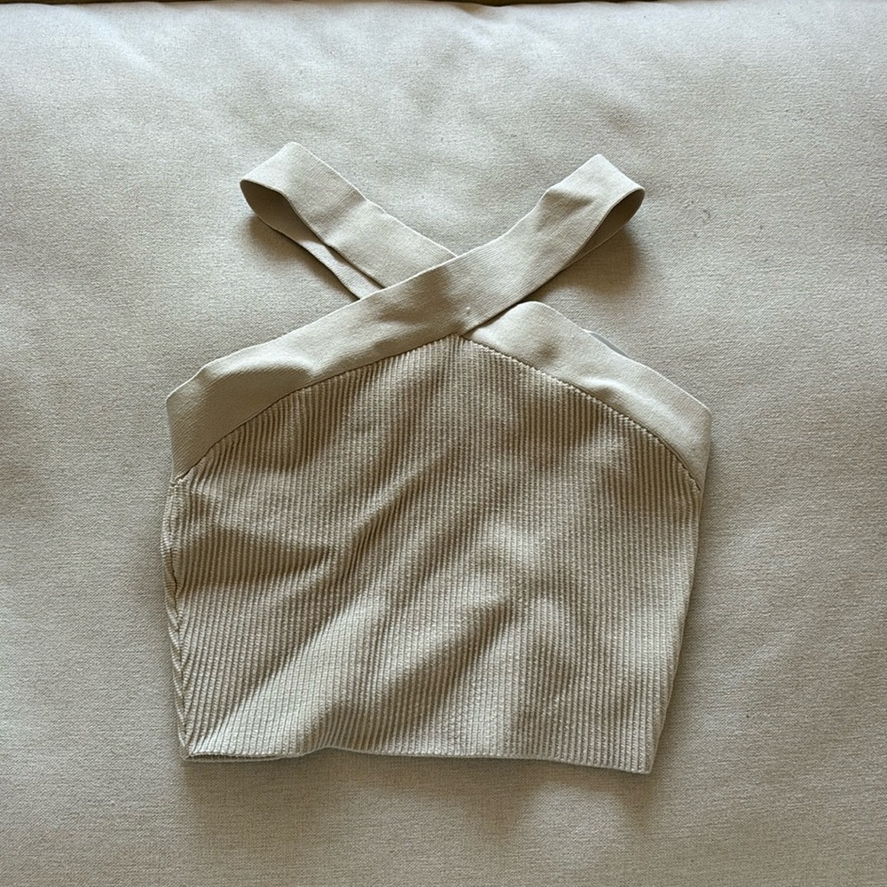 Babaton Sculpt Knit Criss Cross Cropped Tank